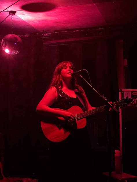 Rachel Mcintyre's Mesmerizing Performance in Edinburgh: An Unforgettable Night