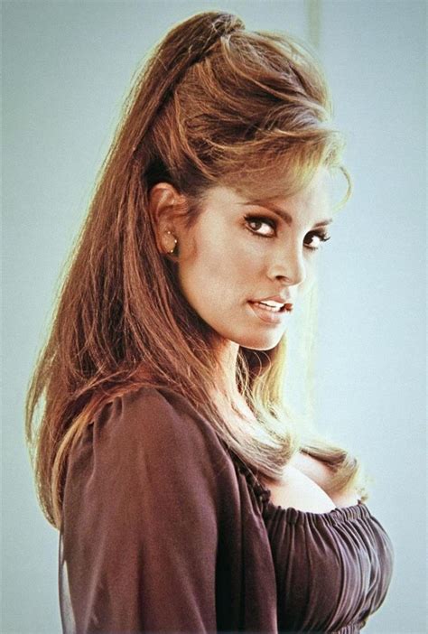 Rachel Welch's Best Hair Colors: 3 Stunning Bronde Shades