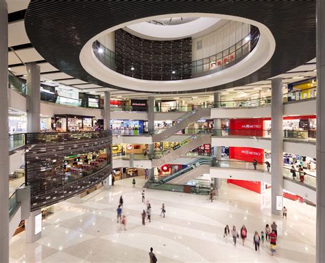 Raffles Causeway Point: The Ultimate Shopping and Entertainment Destination in Singapore