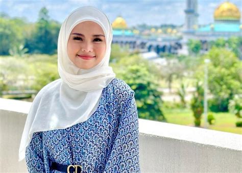 Rahsia Kecantikan Bella Astillah yang Menawan