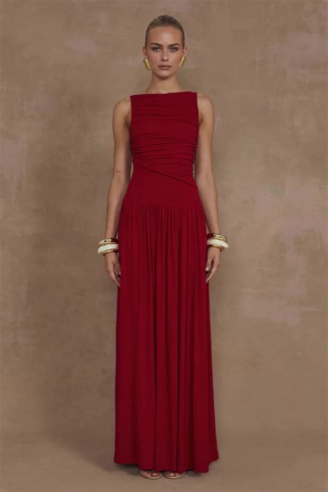 Raspberry Colour Dress: 10001 Fashionable Styles That Will Make You Stand Out in Any Crowd