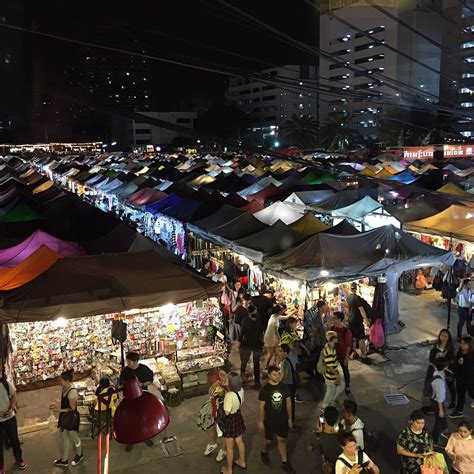 Ratchada Night Bazaar: 15 Things You Must Experience