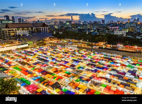 Ratchada Rot Fai Train Night Market: A Shopper's Paradise With 1,000+ Stalls