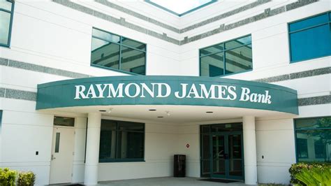 Raymond James: The Investment Banking Powerhouse with 10,000+ Clients