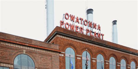 Reel Attractions in Owatonna