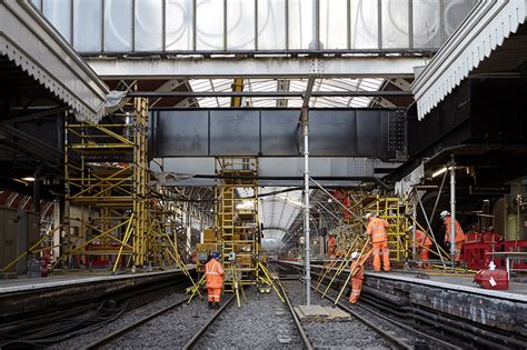 Refurbishment of Buildings and Bridges PDF