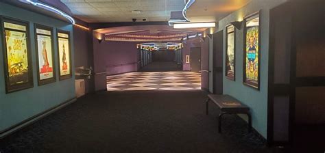 Regal Cinema Eagle Ridge Mall: 10,000+ Characters of Cinematic Bliss