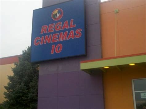 Regal Cinemas Manahawkin 10: Movie Magic in the Heart of Manahawkin, New Jersey