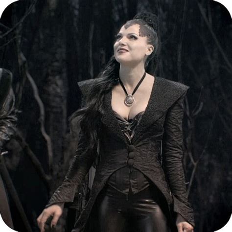 Regubga Mills Evil Queen Outfit: A Legendary Garment of Darkness