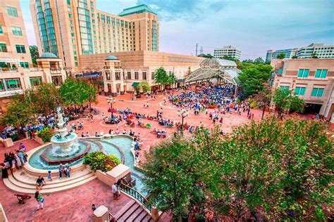 Reston Town Center: Food and Fun for the Whole Family