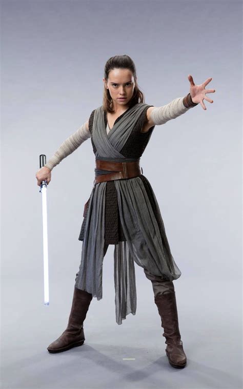 Rey's Outfit in The Last Jedi: A Symbol of Strength and Resilience