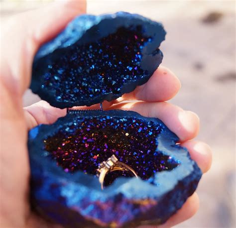 Ring Box Geode: A Unique and Captivating Way to Propose