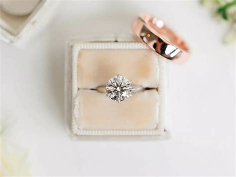 Rings With Stones: A Timeless Symbol of Beauty and Meaning