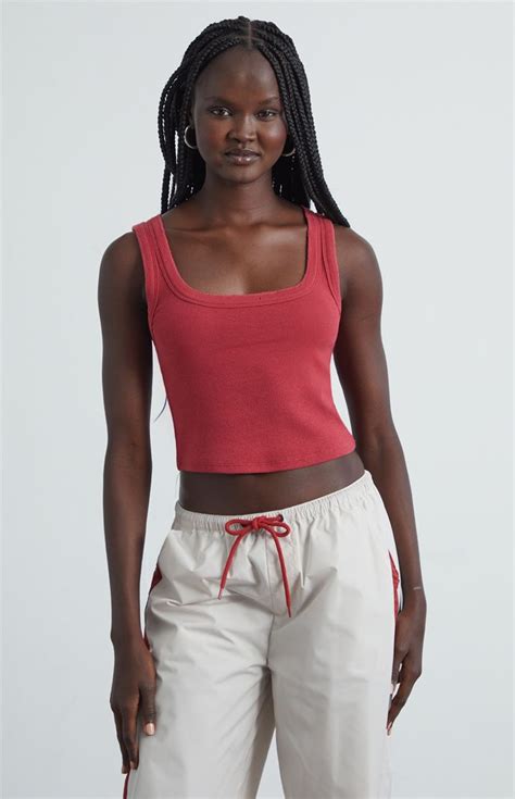 Ripped Shirt Women's: A Style Statement with a Rebellious Edge