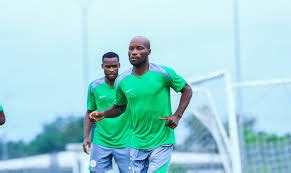 Rivalry Renewal: Eagles and Orange in Epic Clash
