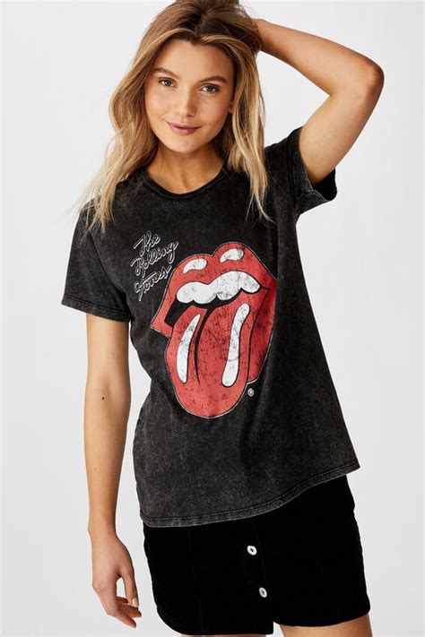 Rolling Stone Tshirts: A Timeless Fashion Statement