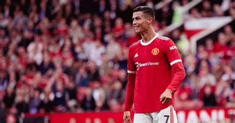 Ronaldo's Historic Return to Manchester United: A Jersey for the Legends