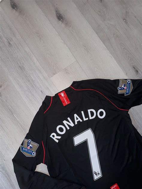 Ronaldo's Manchester United Jersey: 10,000+ Sold in a Day