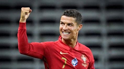 Ronaldo Celebrates 300 Wins in Style: A Clinical Overview of His Storied Career