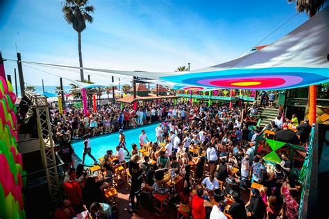 Rosarito Papas and Beer: The Ultimate Spring Break Destination