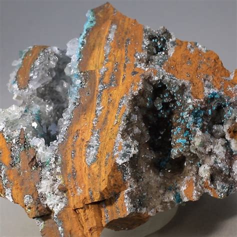 Rosasite: The Versatile Mineral with Unparalleled Applications