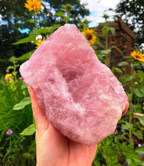 Rose Quartz Stones: Exploring the Power of Love and Healing