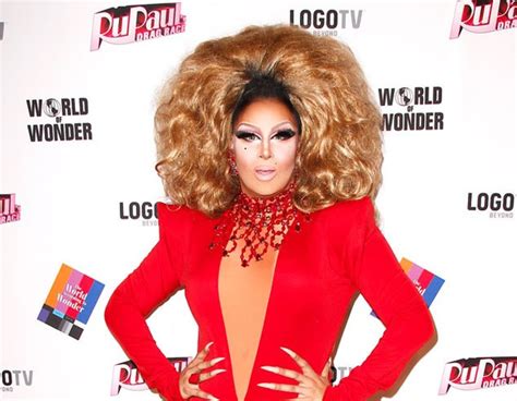 Roxy Andrews' legendäre RuPaul's Perücke enthüllt