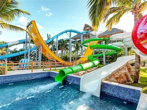 Royalton Splash Punta Cana Resort & Casino: A Tropical Paradise for Families and Adventure-Seekers Alike