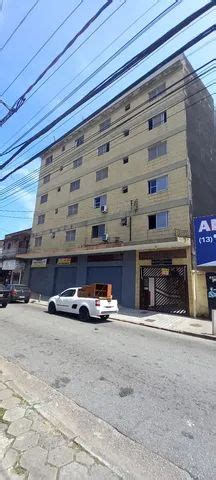 Rua Goiás: Um Centro Comercial Pulsante no Coração da Capital