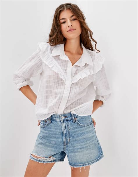 Ruffled Button Up Shirt: Elevate Your Wardrobe with Timeless Elegance