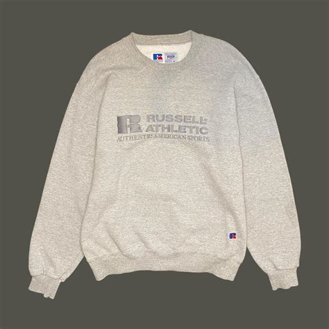 Russell Athletic Sweatshirt: A Versatile Apparel for Every Season