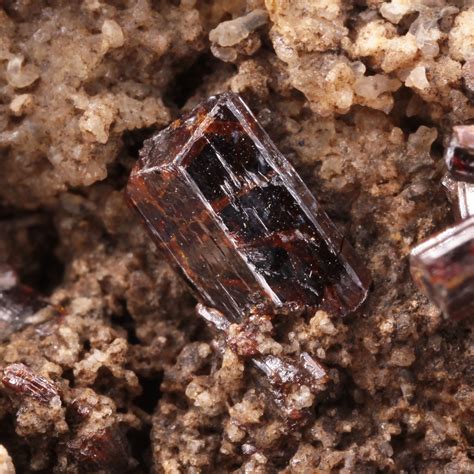 Rutile: The Uncommonly Enchanting Gemstone