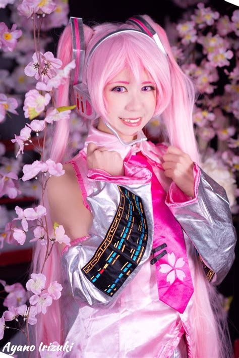 SAKURA MIKU COSPLAY: A SPECTACULAR SHOW OF ARTISTRY