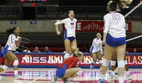 SMU Volleyball: A Dynamic Force on the Court