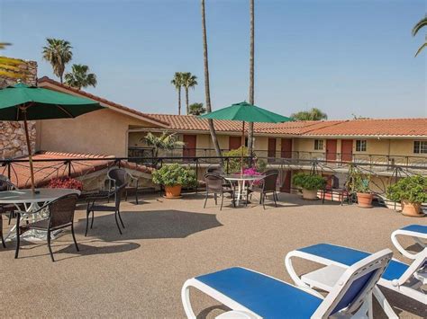 Safari Inn: A Coast Hotel Haven