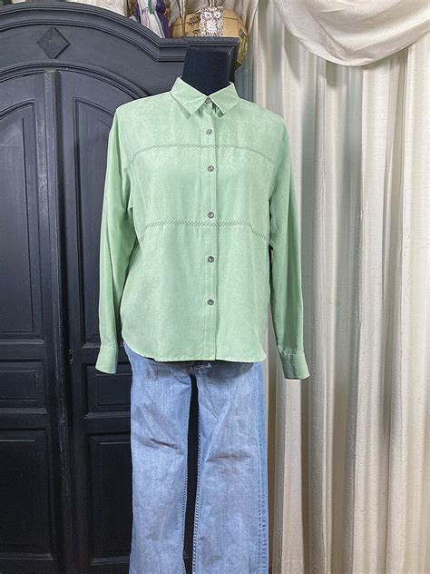 Sage Green Western Shirt: An Ode to Timeless Style