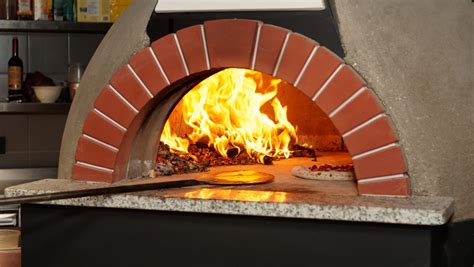 Samiambaker: The Ultimate Guide to Cooking with a Wood-Fired Oven