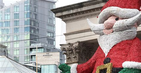 Santa Is Coming to Manchester PDF