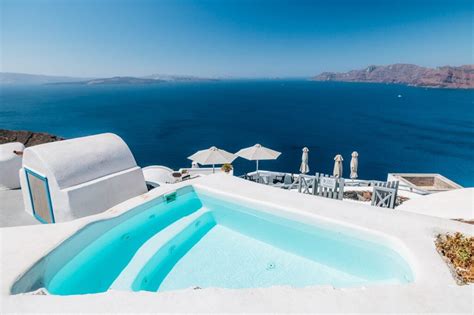 Santorini Greece Cave Hotels: 7 Unique Stays with Stunning Views