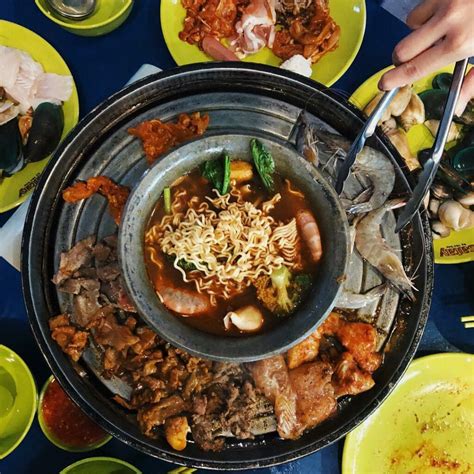 Satay by the Bay: Halal Steamboat Extravaganza