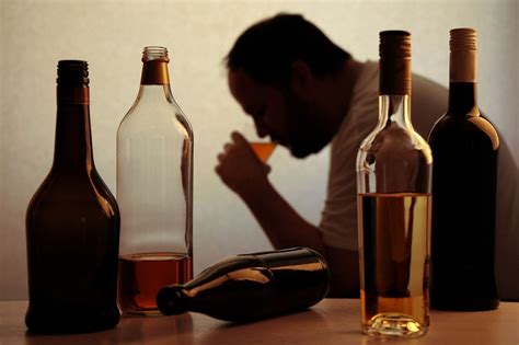 Se Beber, Não Se Case: O Impacto do Consumo Excessivo de Álcool nas Decisões de