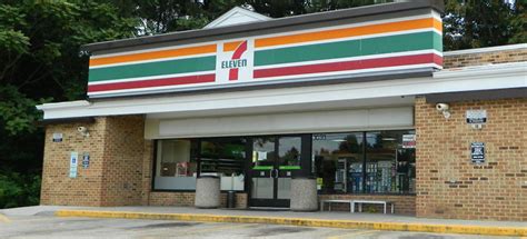 Searching for the Nearest 7-Eleven to Your Current Location