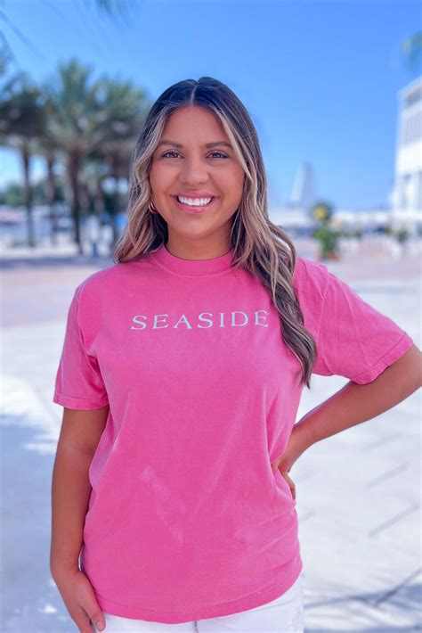 Seaside Florida Shirts: A Style Guide for the Coastal Charmer