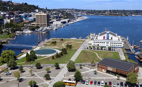 Seattle Lake Union Hotels: A Comprehensive Guide to 10+ Luxurious Waterfront Accommodations