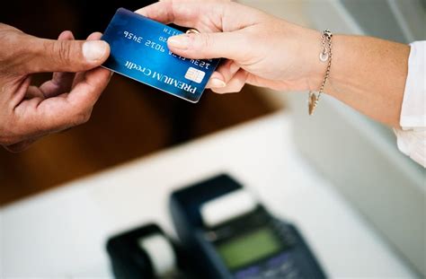 Secured Credit Card Singapore: Your Guide to 5 Best Cards