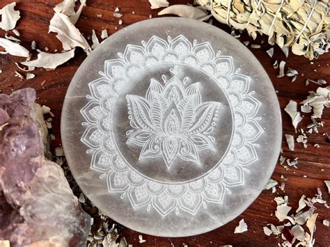 Selenite Charging Plate: A Complete Guide to Cleansing, Charging, and Amplifying Your Crystals