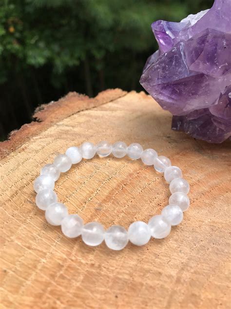 Selenite Crystals: The Glimmering Gems of Clarity, Serenity, and Protection