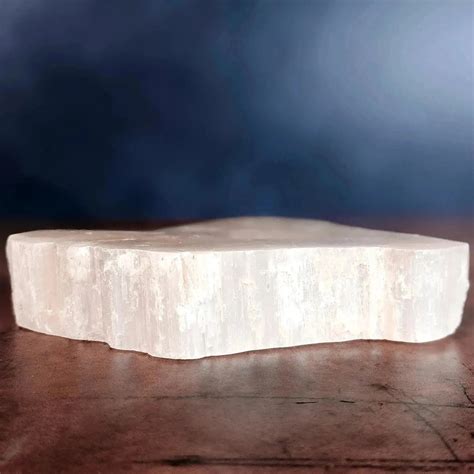 Selenite Mineral: A Crystal of Purity, Healing, and Protection