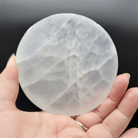 Selenite Plates: A Comprehensive Exploration of Their Properties and Applications