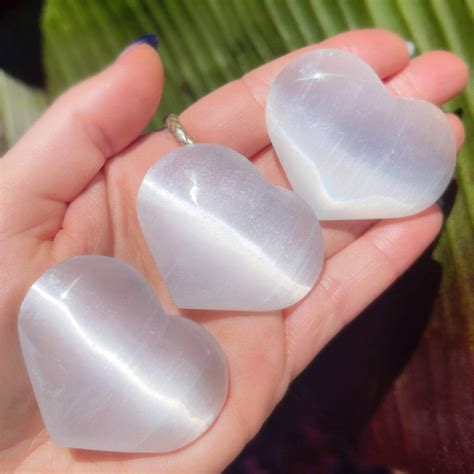 Selenite Stone: A Path to Peace, Clarity, and Spiritual Growth